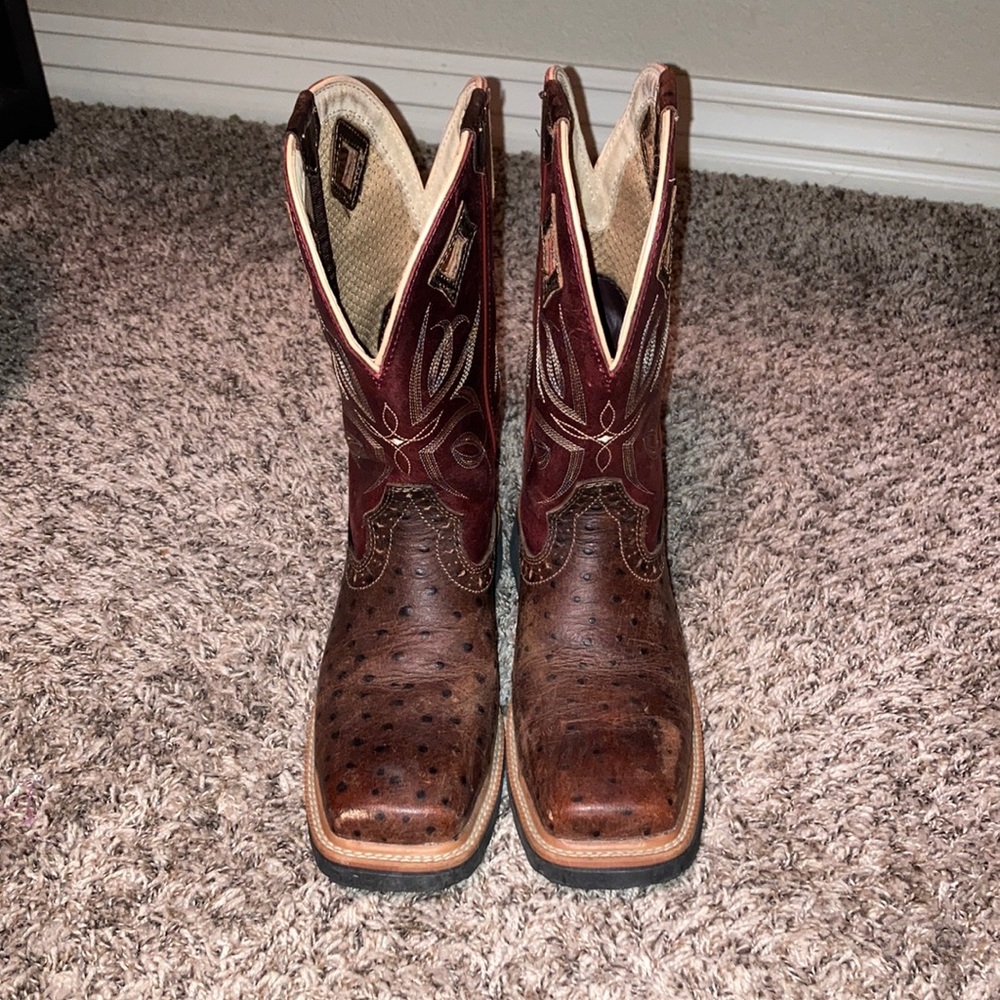 Burgundy and brown Justin cowgirl boots